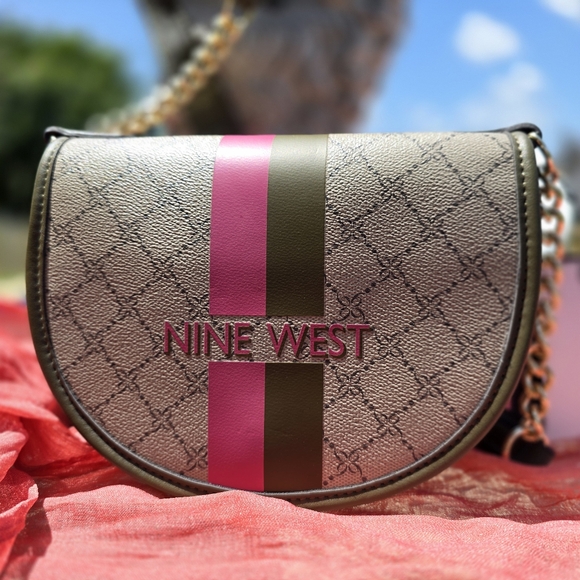 Nine West Green and Pink Crossbody Bag - Picture 3 of 12